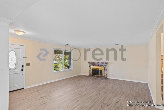 Photo - 8370 Parish Way