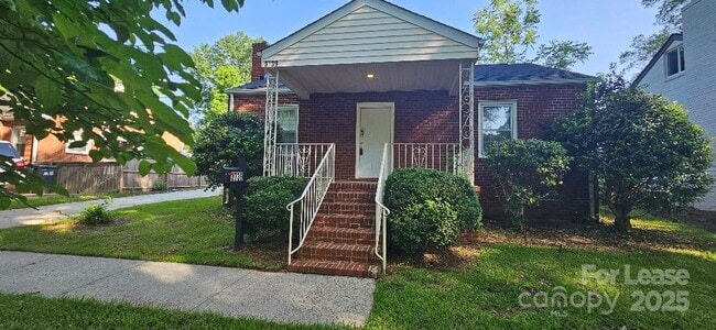 Photo - 3739 McMillan St House