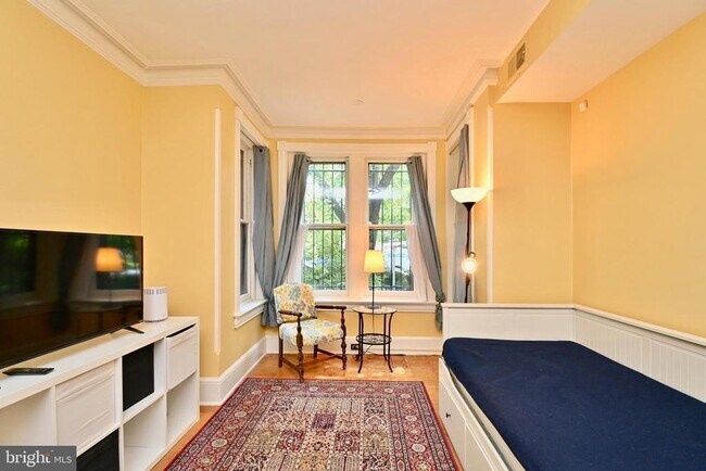 Photo - 639 Massachusetts Ave NE