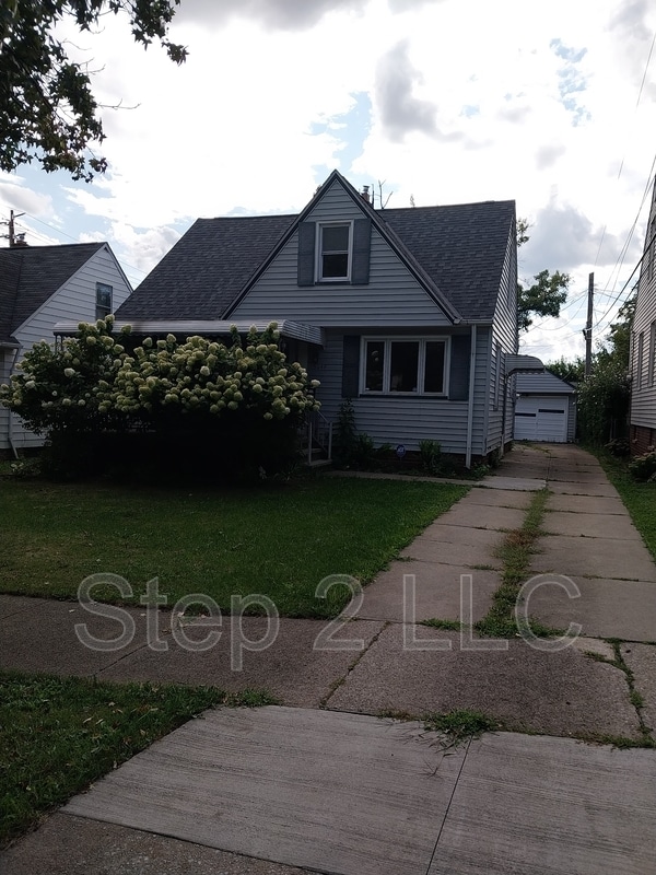 Building Photo - 5048 Claremont Blvd Rental