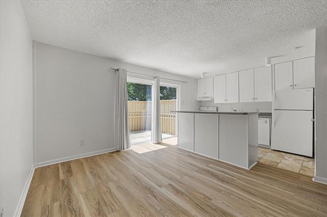 Photo - 4021 Cole Ave Unidad 206