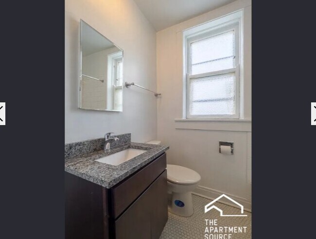 Photo - 2108 W Ainslie St Unidad W3