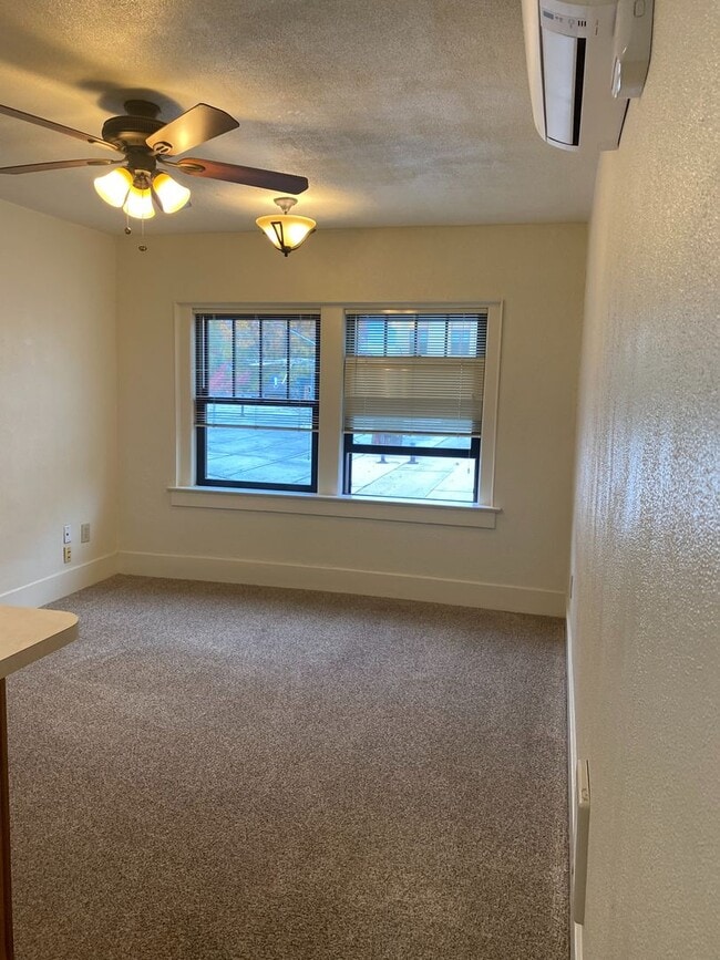 Photo - 241 High St NE Unit #3