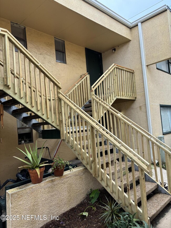 Building Photo - 1000 3rd St Unit D