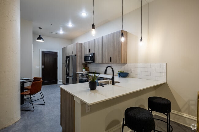 2BD, 2BA - 1,046SF - Kitchen