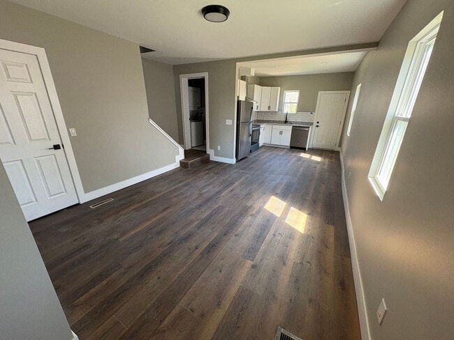 Photo - 668 Wager St