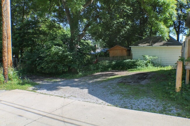 Photo - 614 N Gilbert St