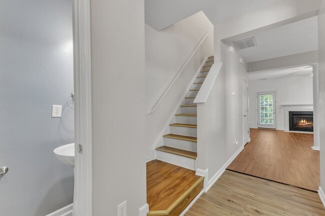 Photo - 3 Bedroom Brick Front Carraige Downs Townh...