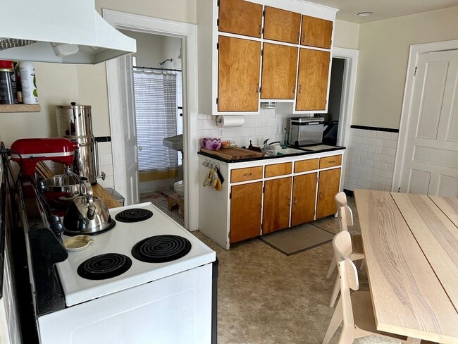 Photo - 3126 N Fratney St Unit Upper