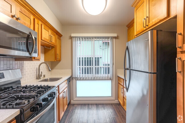 Interior Photo - Pacific Pines