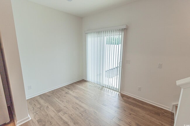 Photo - 203 Crescent Wy