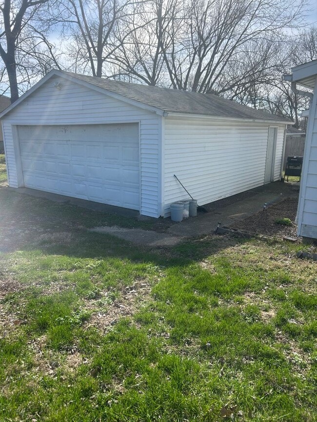 501 Lincoln Ave