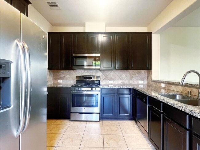 Photo - 3803 Waterford Bend