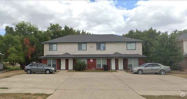 Building Photo - 4102 Pilgram Dr Unit D Rental
