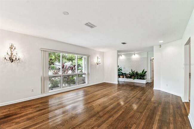 Photo - 4508 Henderson Blvd