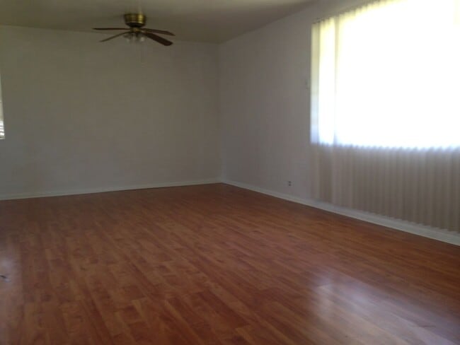 Photo - Spacious 3BR Tempe Home with Lush Yard & Irrigation – Available July 1!