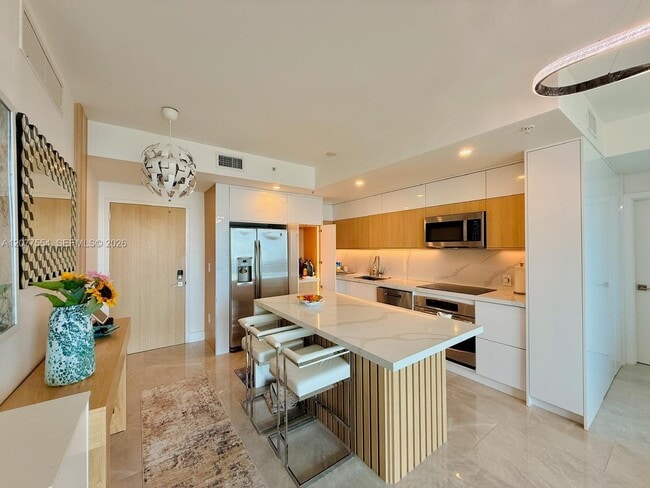 Photo - 90 SW 3rd St Unit 3306