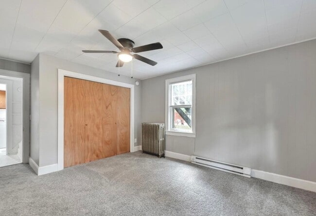 Photo - 919 E King St Unit Apt 1