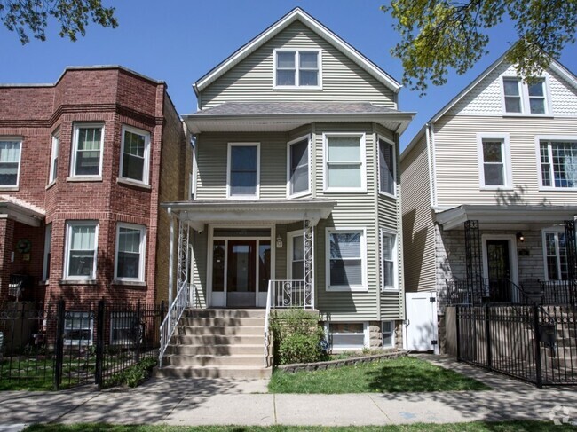 Building Photo - 2440 W Cuyler Ave Unit 1 Rental
