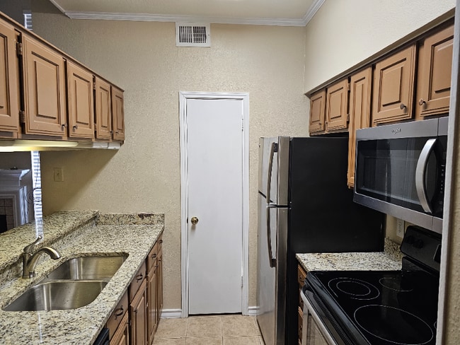 Photo - 6220 Bentwood Trail