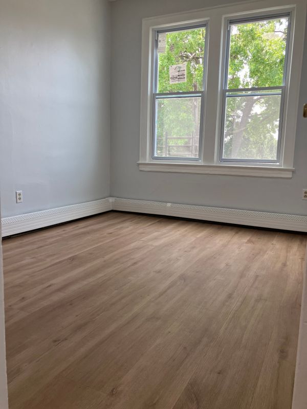 Photo - 132 W 19th St
