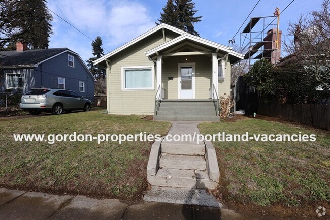 Building Photo - $2,095.00 - NE Holland St - vintage Woodla... Rental