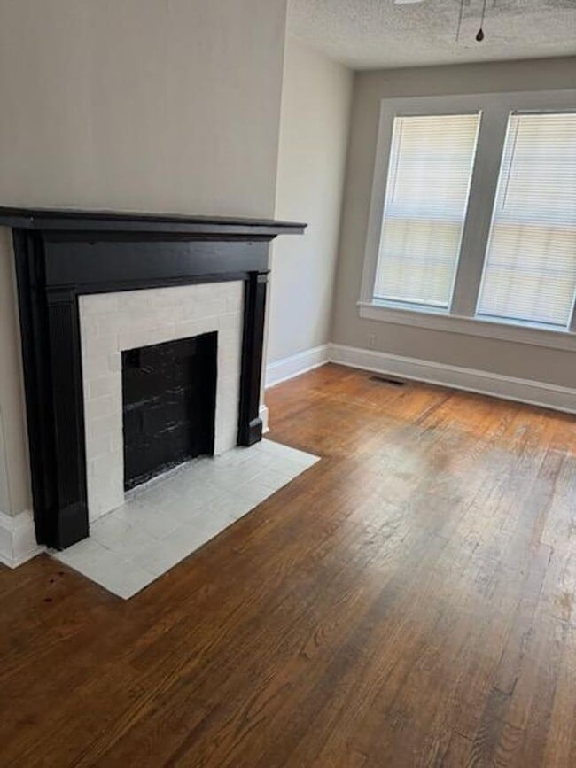 Photo - 2 bedroom, 1 bath house for rent