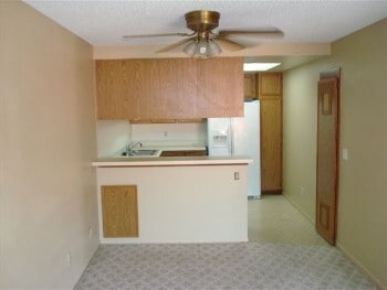 Photo - 3 bedroom 2 bath in great neighborhood in ...