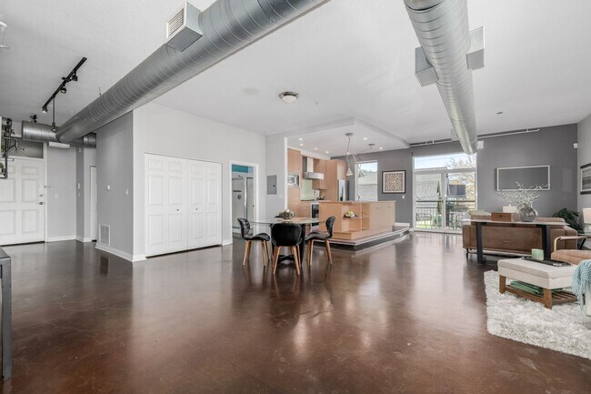 Photo - One bedroom, two bath corner unit in Baker with two balconies Unidad 204