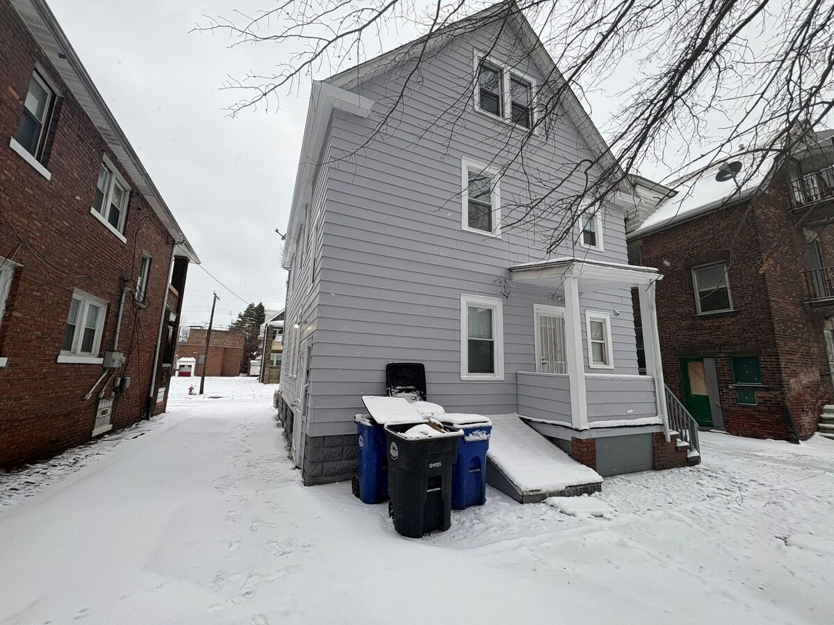 Photo - 15624 Halliday Ave Unit 15624 Halliday Ave DOWN