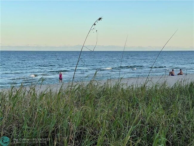 Photo - 4564 El Mar Dr Unit 6