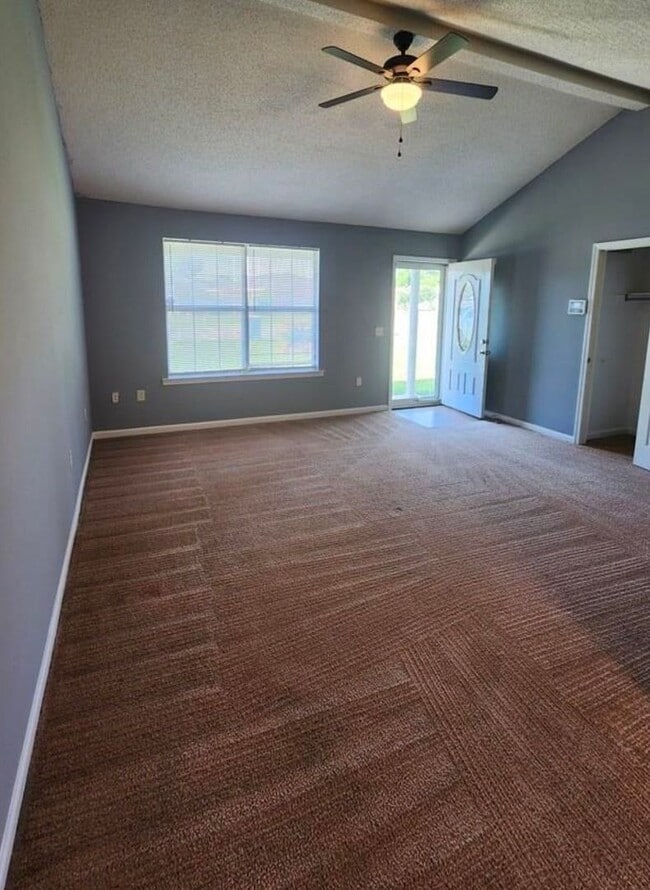 1302 Loblolly Dr