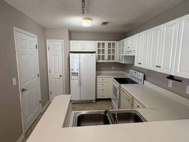 Photo - 120 Breezewood Dr