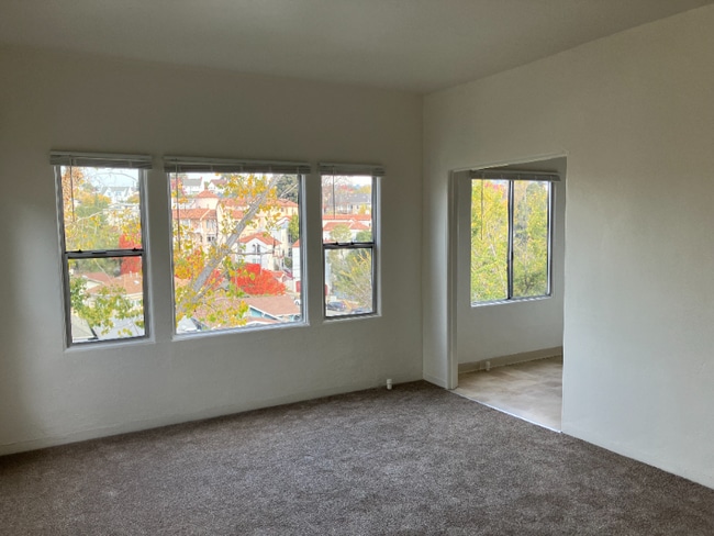 Photo - 2625 Ivy Dr Unidad 10