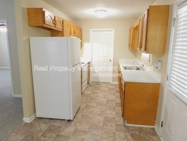 Photo - 2705 Ralph Johns St