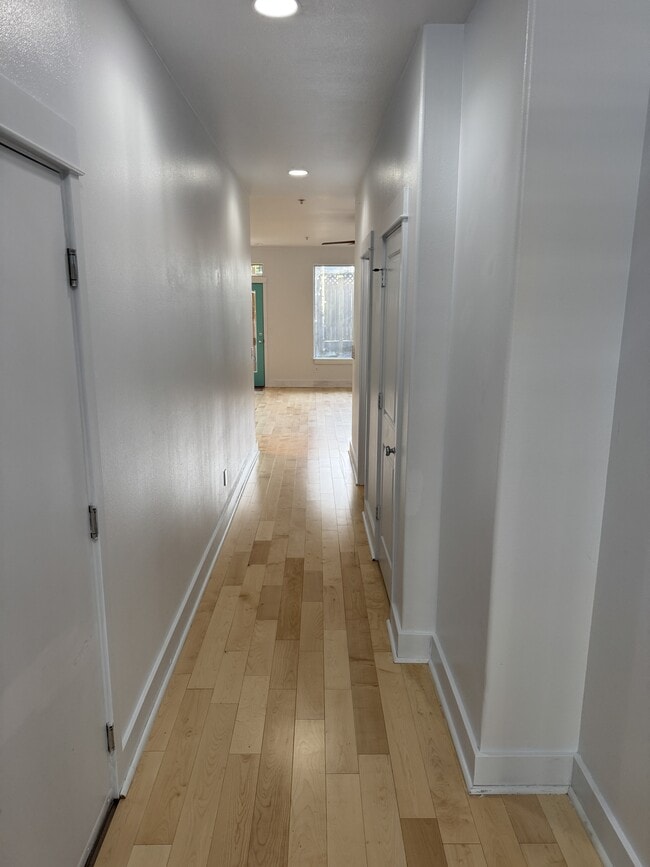 Photo - 1924 NE 50th Way