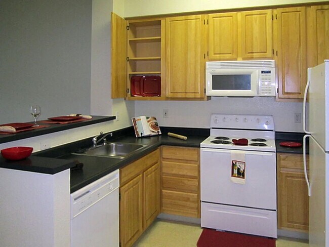 Photo - Lenzen Square Unit 2 Bedroom