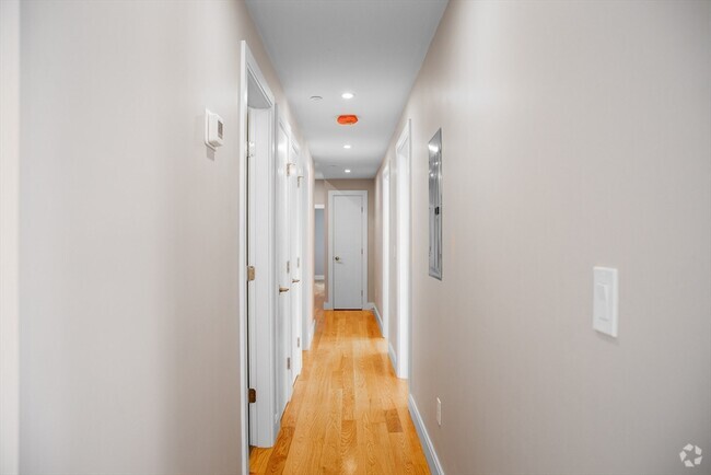Building Photo - 4 Mount Vernon St Unit 2 Rental