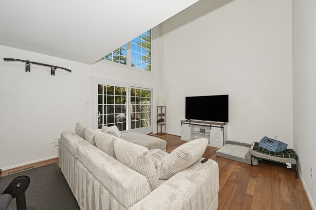 Photo - 19302 Frenchton Pl