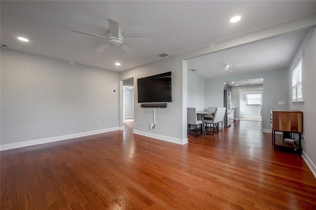 Photo - 2714 W Fig St