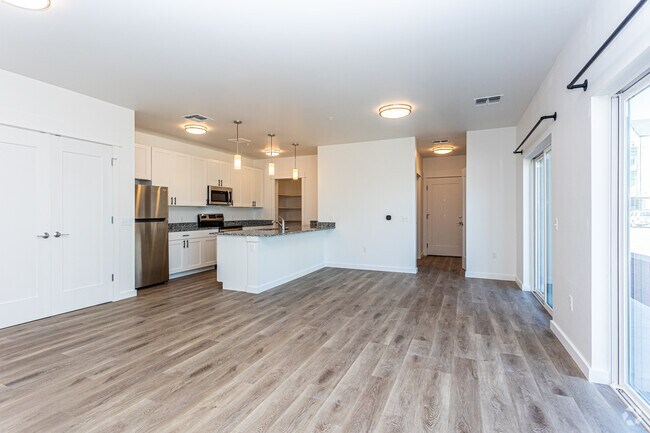 2BR, 1BA - 1216SF