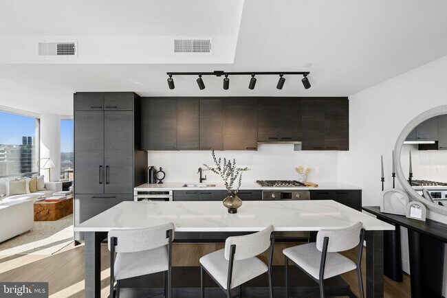 Photo - 269 19th Ct S Unidad PH2302