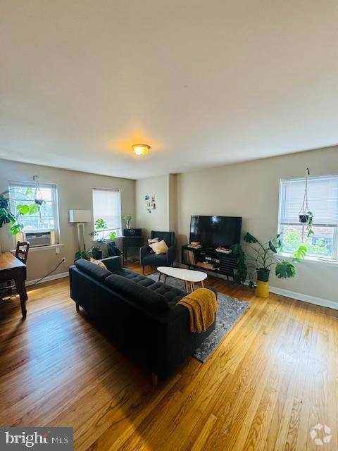 Building Photo - 525 N 32nd St Rental