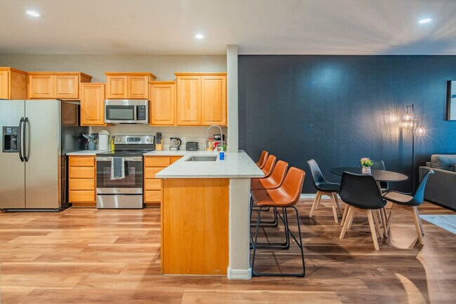 Photo - 1275 E University Dr Unidad ID1263214P