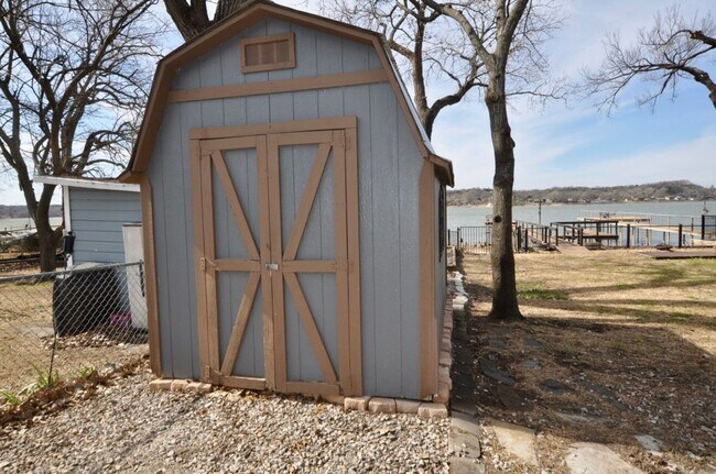 Photo - 1937 E Lake Dr