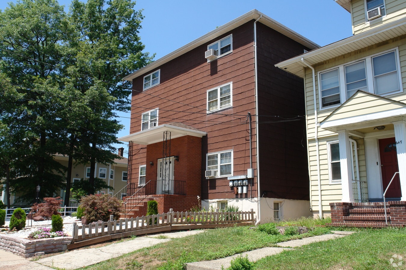 Photo - 651 Westfield Ave Apartments