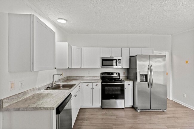 Photo - 185 Justice Rd