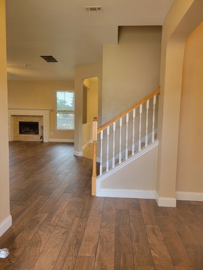 Photo - HUGE 4-5 BEDROOM IN HARKER HEIGHTS - OVER 2700 SQ FT