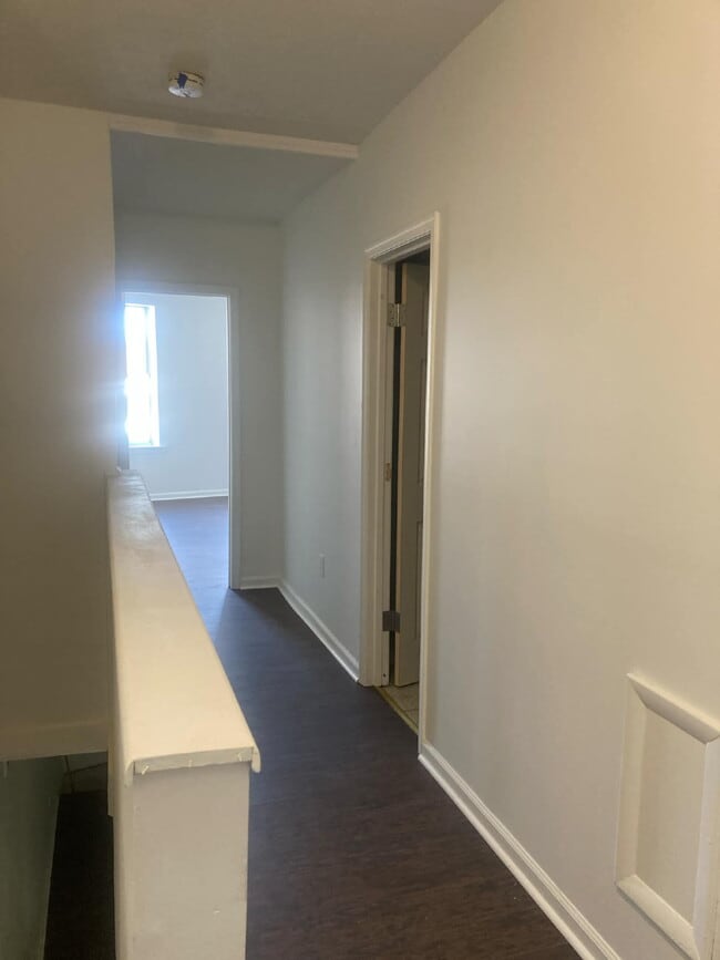 Building Photo - Welcome home to this charming 2-bedroom gem on St. Benedict Street!