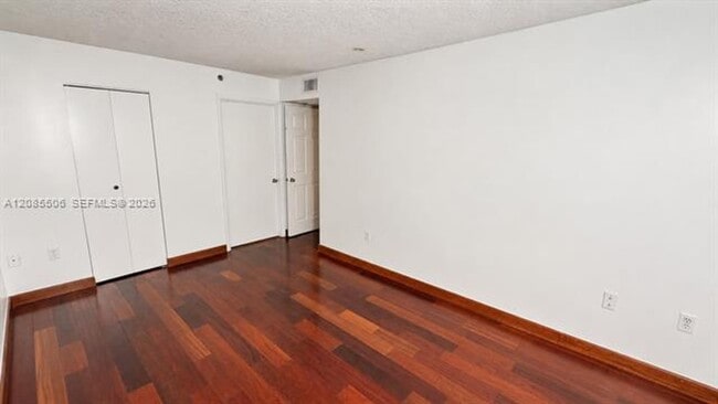 Photo - 104 SW 9th St